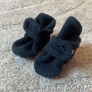 Zutano Baby Booties | Black | Size 3M